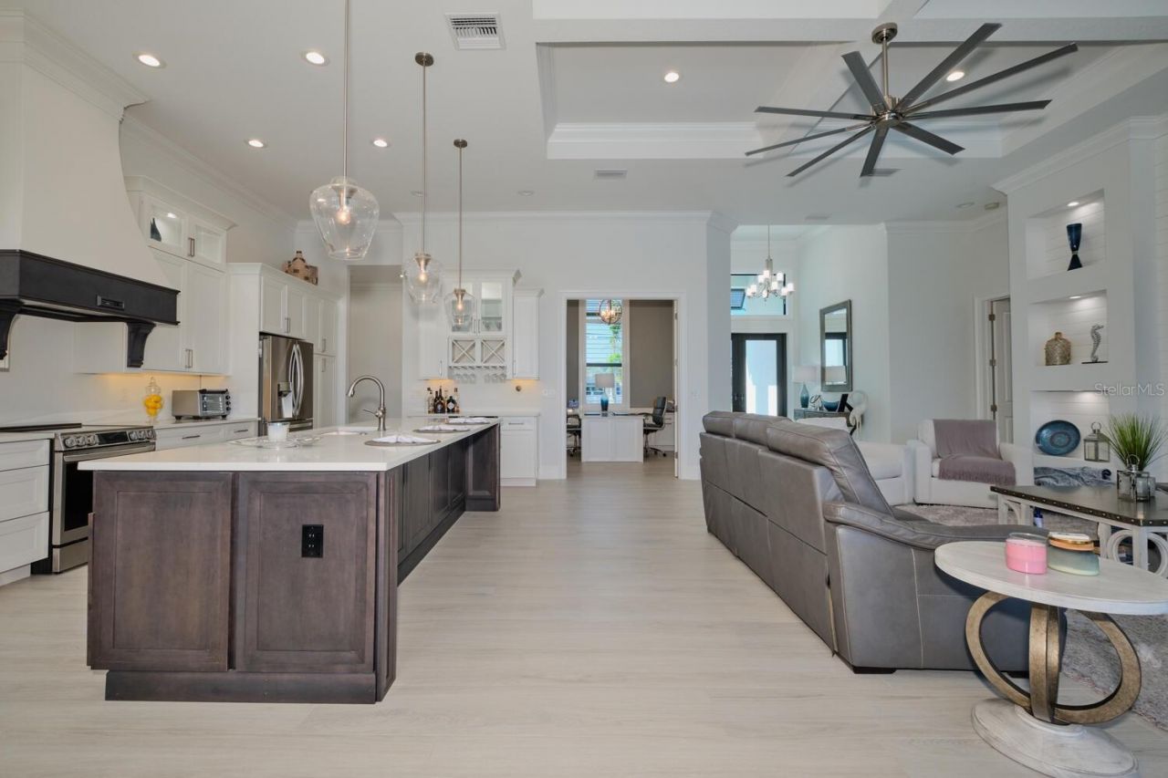 2203 SW 52nd Street , Cape Coral, FL 33914 Photo