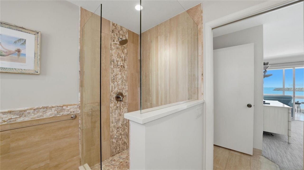 4500 Gulf Of Mexico Drive , Unit 3, Longboat Key, FL 34228 Photo