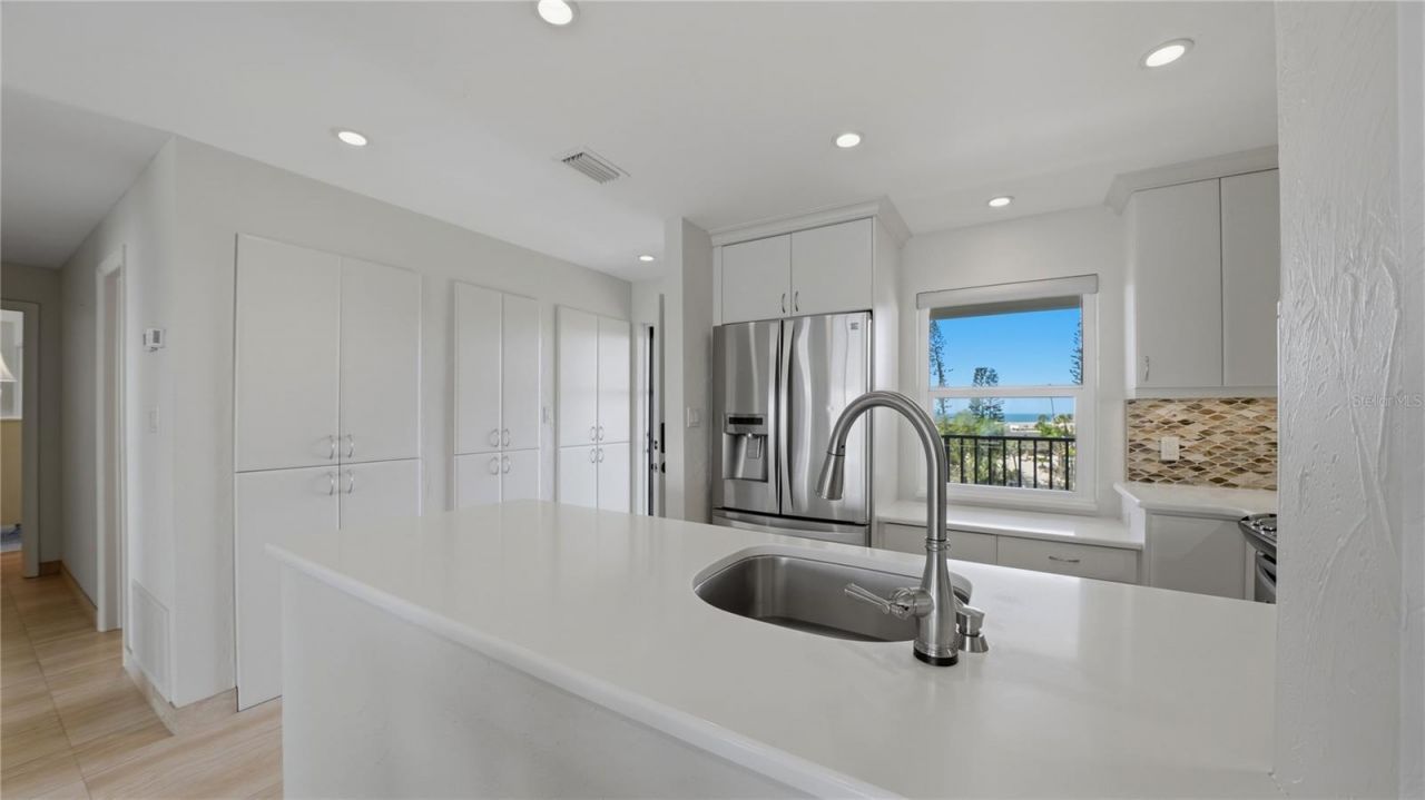 4500 Gulf Of Mexico Drive, Unit 3, Longboat Key, FL 34228 Photo