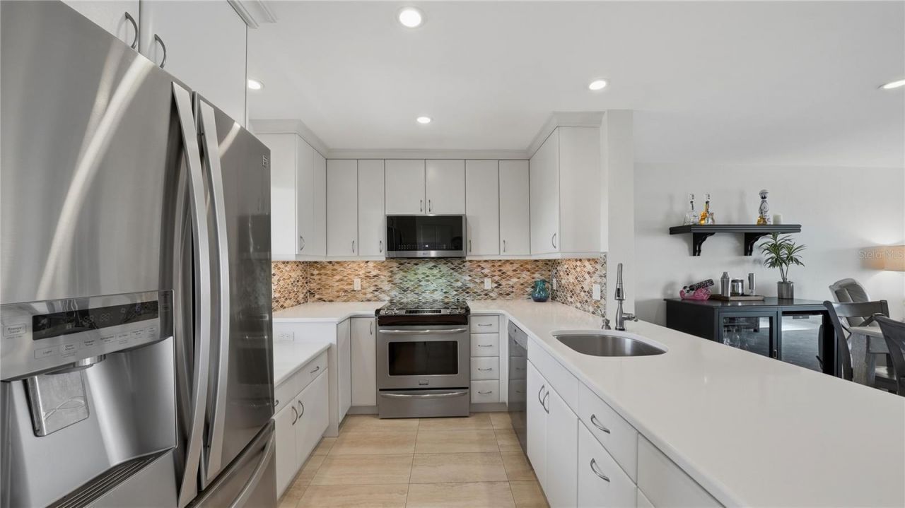 4500 Gulf Of Mexico Drive, Unit 3, Longboat Key, FL 34228 Photo