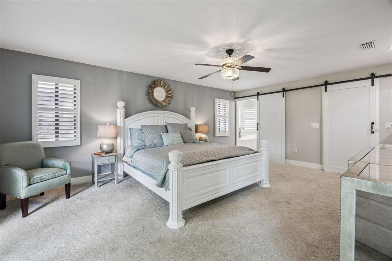 312 Waterwood Drive , Yalaha, FL 34797 Photo