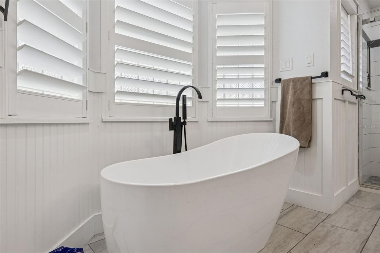 312 Waterwood Drive , Yalaha, FL 34797 Photo