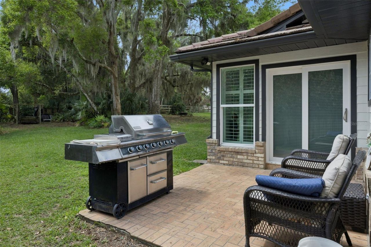 312 Waterwood Drive , Yalaha, FL 34797 Photo