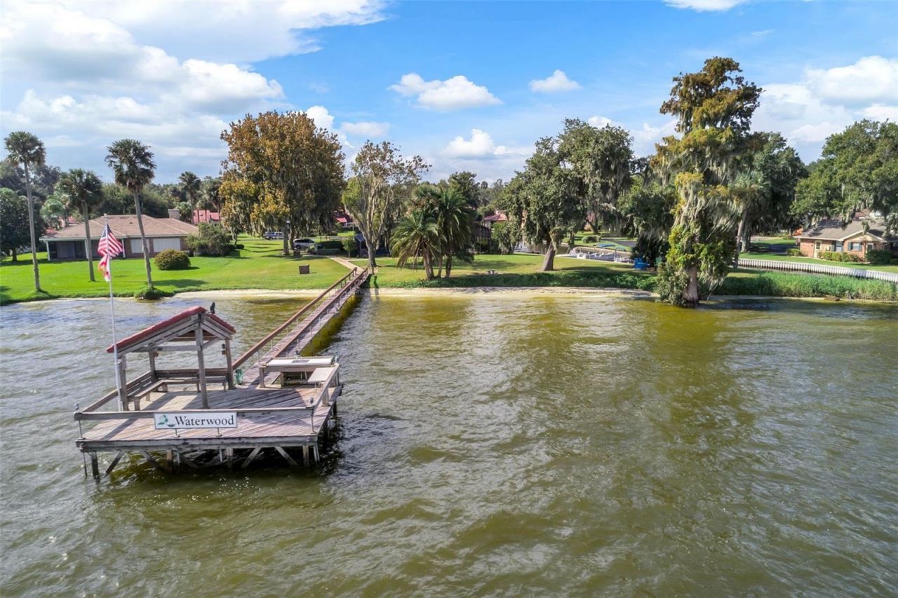 312 Waterwood Drive , Yalaha, FL 34797 Photo