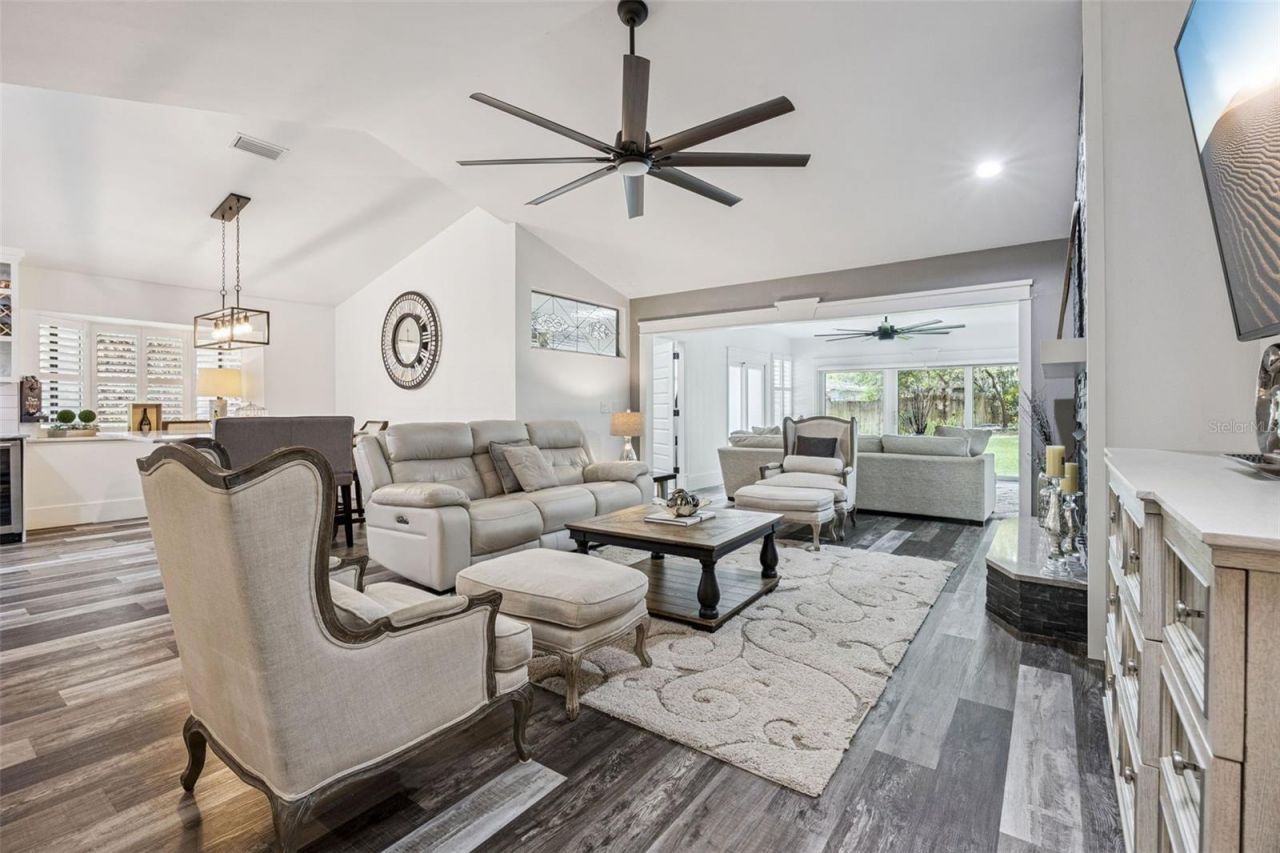 312 Waterwood Drive , Yalaha, FL 34797 Photo