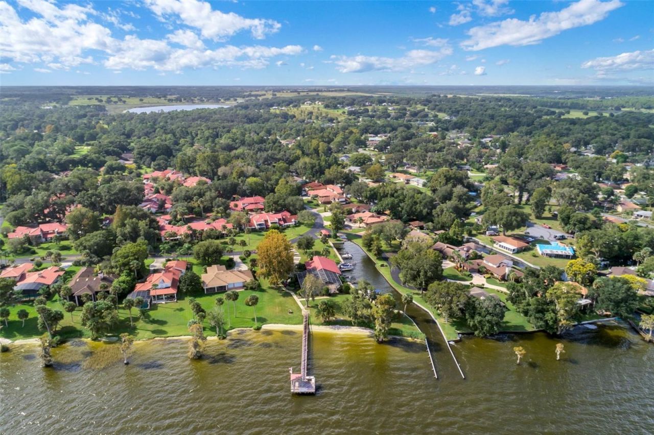 312 Waterwood Drive , Yalaha, FL 34797 Photo