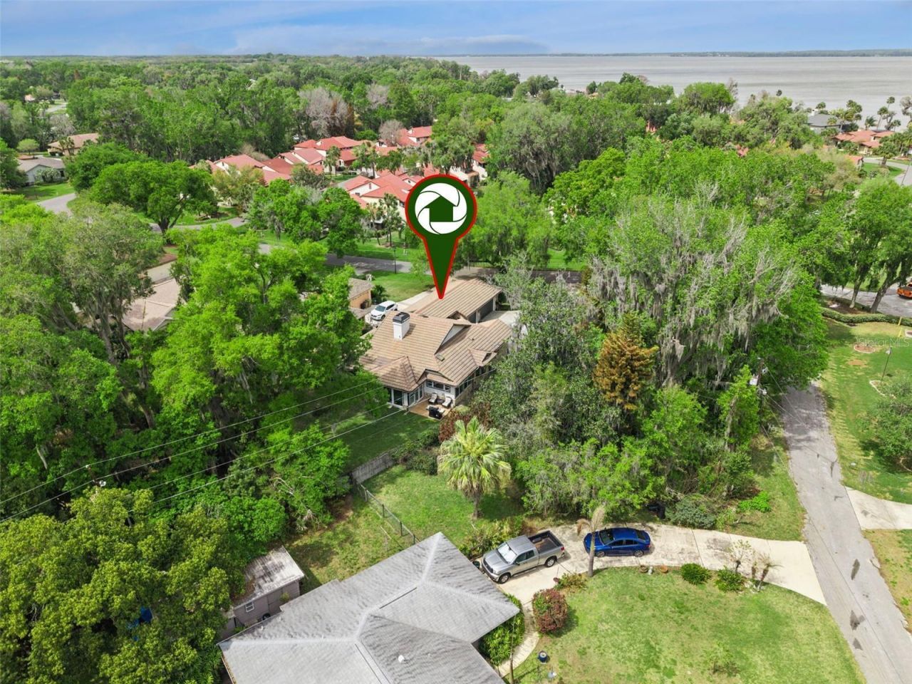 312 Waterwood Drive , Yalaha, FL 34797 Photo