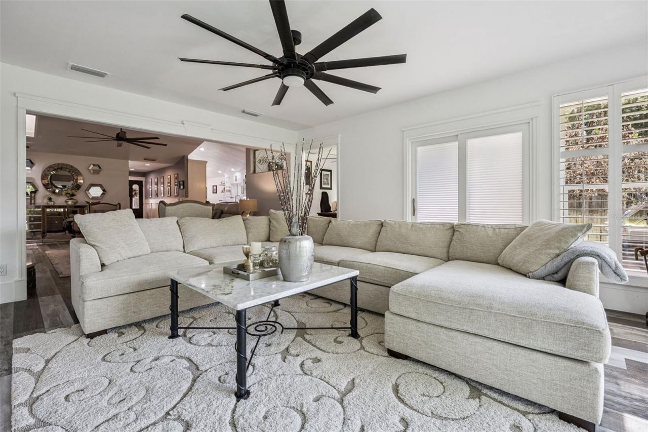 312 Waterwood Drive , Yalaha, FL 34797 Photo