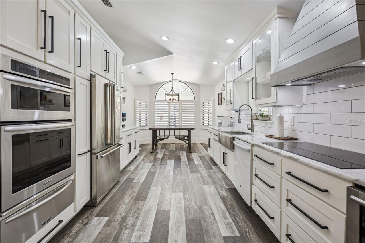 312 Waterwood Drive , Yalaha, FL 34797 Photo