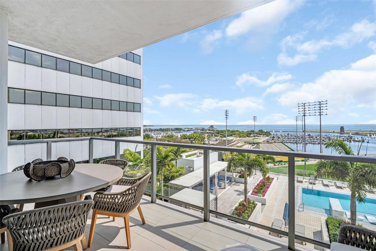 301 1st Street S, Unit 903, Saint Petersburg, FL 33701 Photo