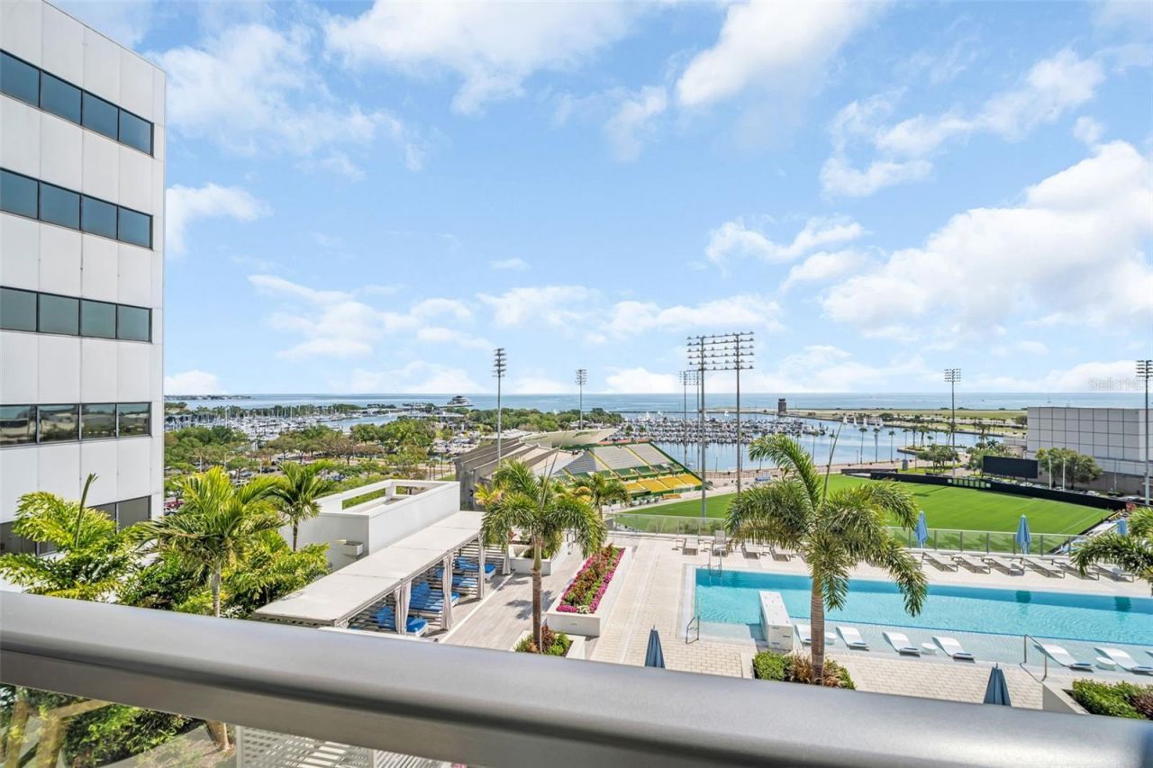 301 1st Street S, Unit 903, Saint Petersburg, FL 33701 Photo