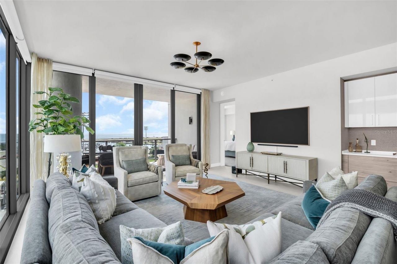 301 1st Street S, Unit 903, Saint Petersburg, FL 33701 Photo