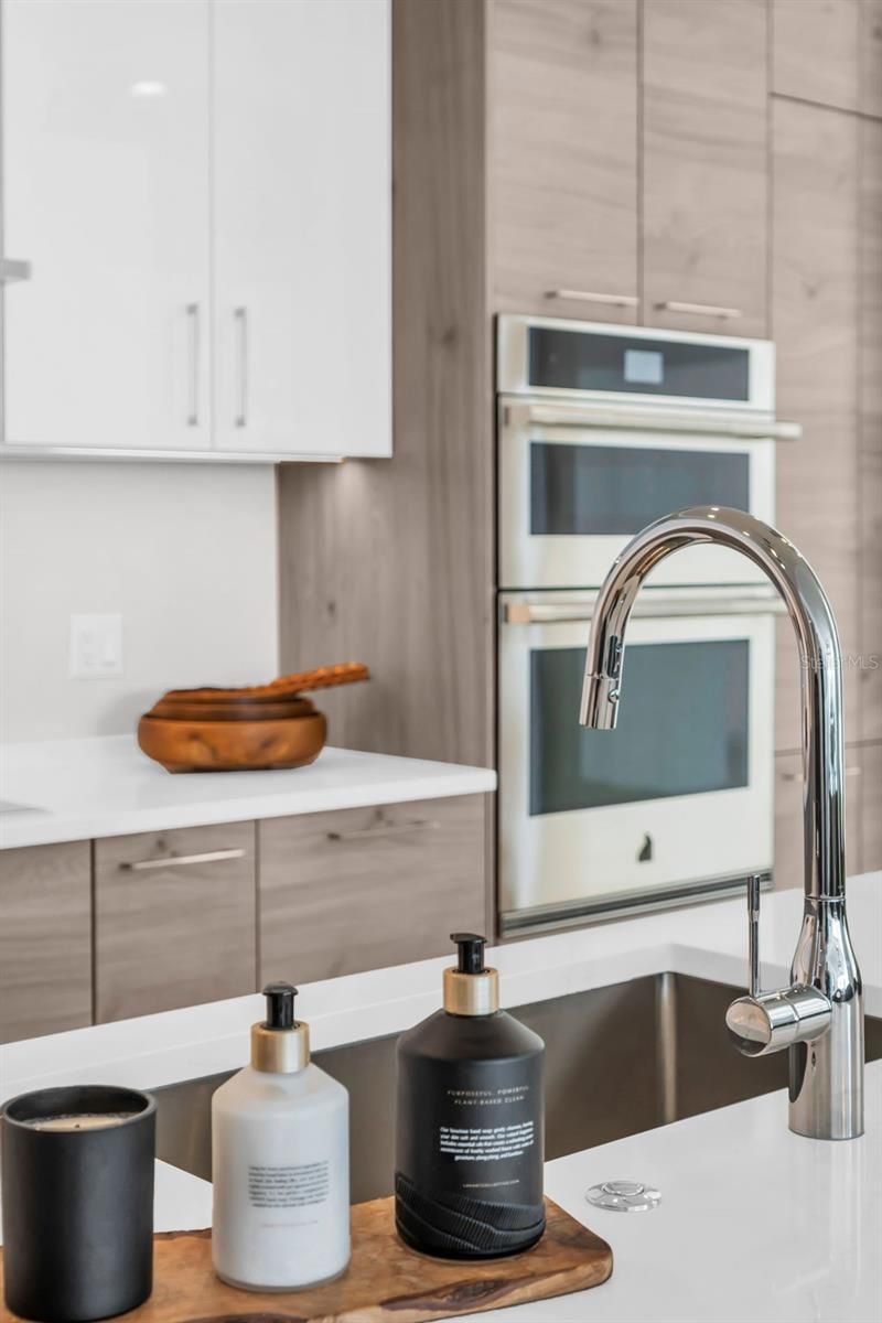 301 1st Street S, Unit 903, Saint Petersburg, FL 33701 Photo