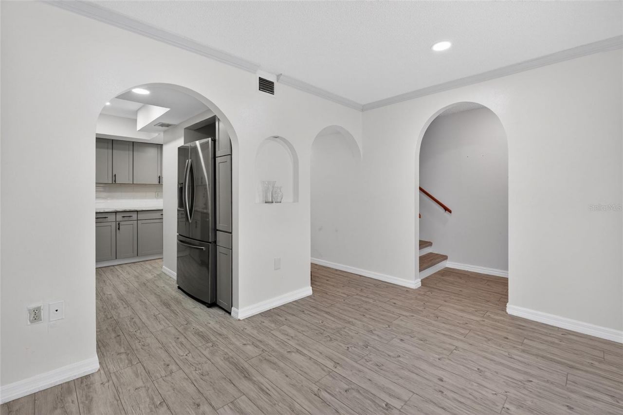 657 99th Avenue N, Unit 202, Saint Petersburg, FL 33702 Photo