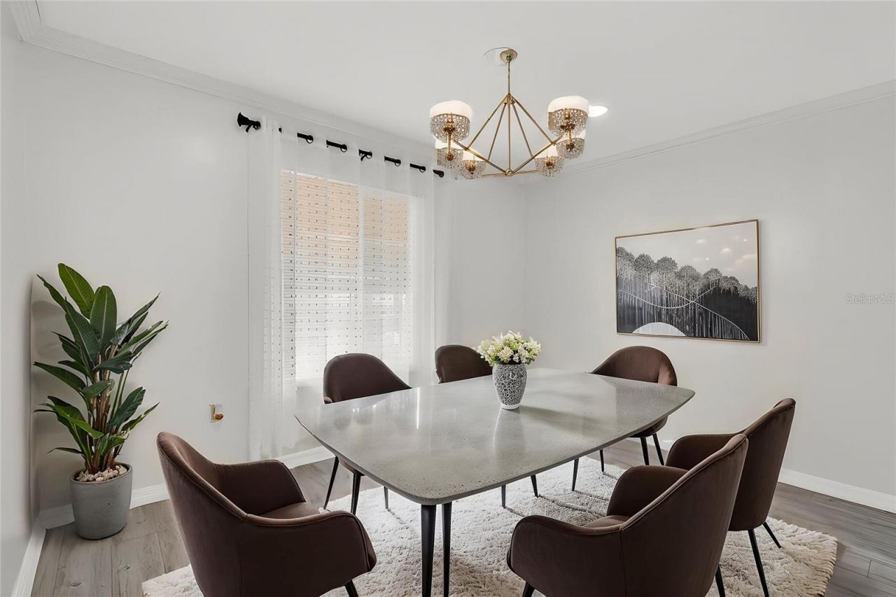 657 99th Avenue N, Unit 202, Saint Petersburg, FL 33702 Photo