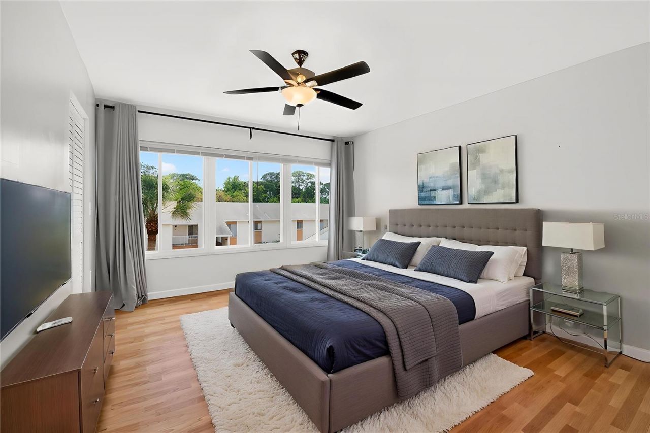 657 99th Avenue N, Unit 202, Saint Petersburg, FL 33702 Photo