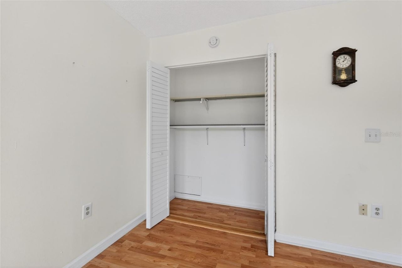 657 99th Avenue N, Unit 202, Saint Petersburg, FL 33702 Photo