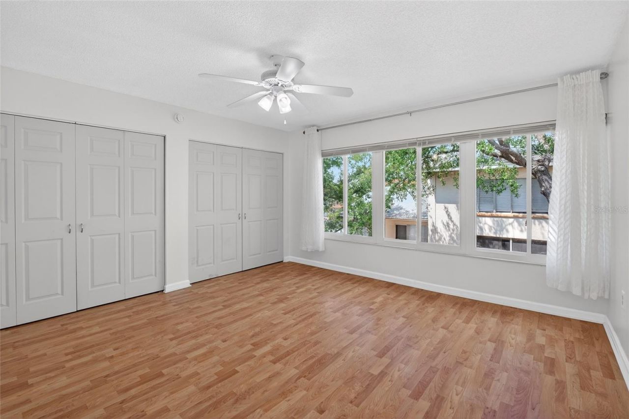 657 99th Avenue N, Unit 202, Saint Petersburg, FL 33702 Photo