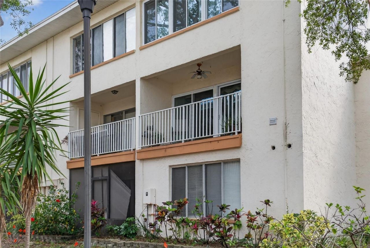 657 99th Avenue N, Unit 202, Saint Petersburg, FL 33702 Photo