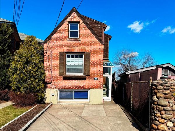 722 King Avenue, Bronx, NY 10464