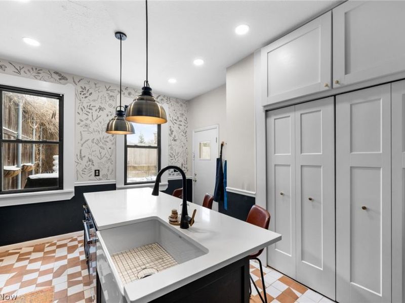 3064 Mabel Court, Unit 5, Cleveland, OH 44113 Photo 12