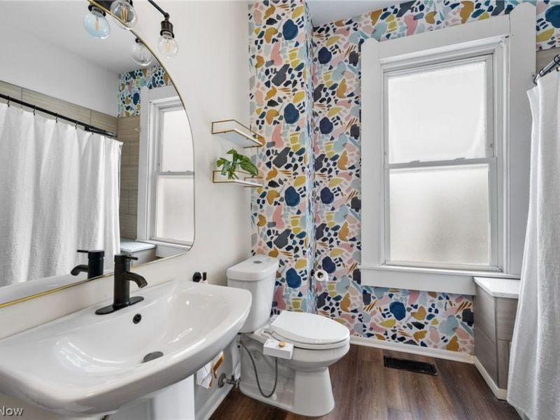 3064 Mabel Court, Unit 5, Cleveland, OH 44113 Photo 21