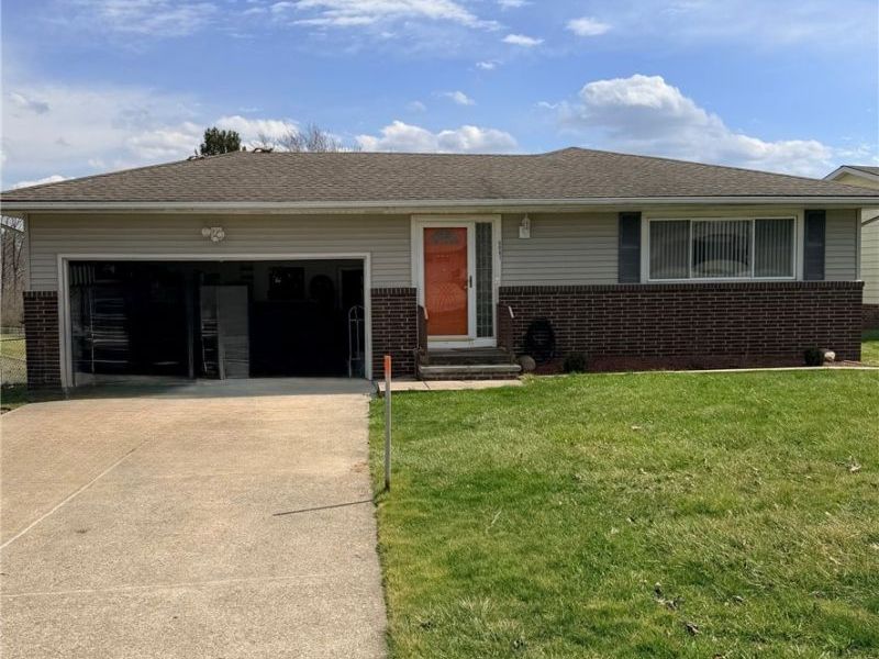 6081 Sunset Drive, Bedford Heights, OH 44146 Photo 2