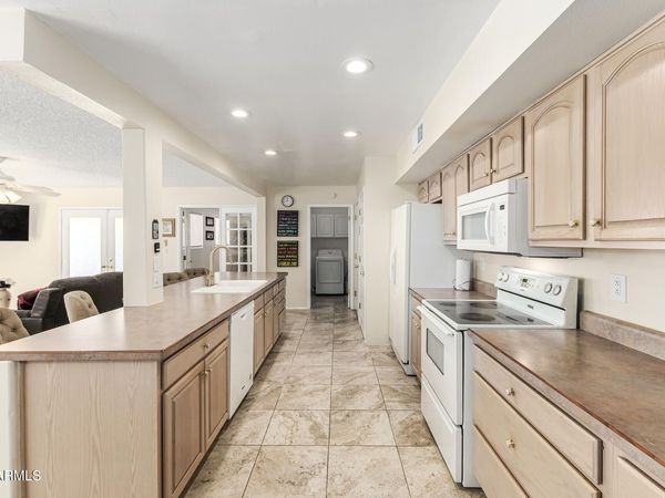 11801 N COGGINS Drive, Sun City, AZ 85351