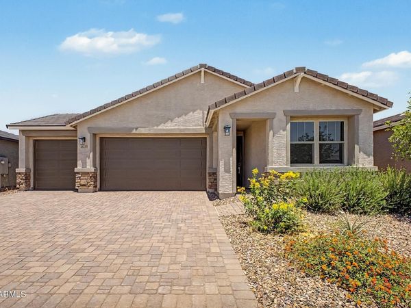 18188 W ELIZABETH Avenue, Goodyear, AZ 85338