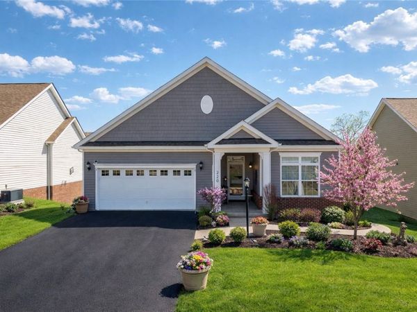 220 BRIDLE LANE, Washington, PA 15301