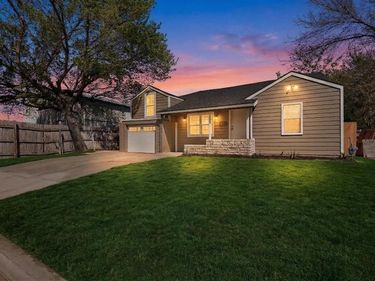 102 S Tillery Avenue, Dallas, TX 75211