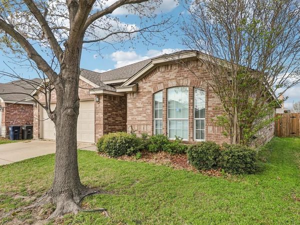 8221 Mule Deer Run, Fort Worth, TX 76179
