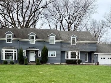 2 Orchard Drive, Piqua, OH 45356