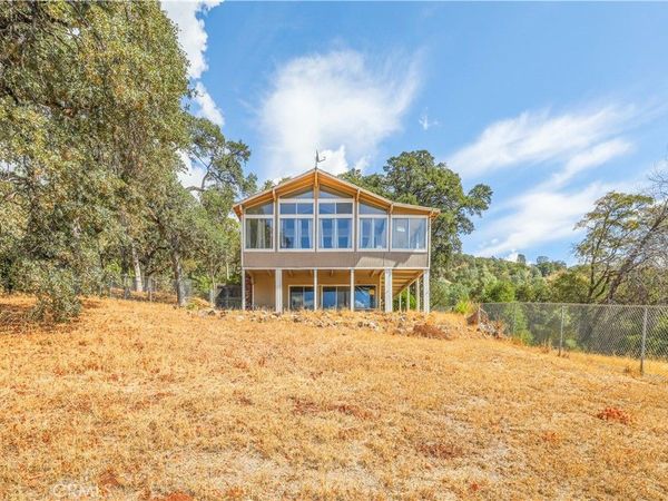 9085 Leila Dr, Glenhaven, CA 95443