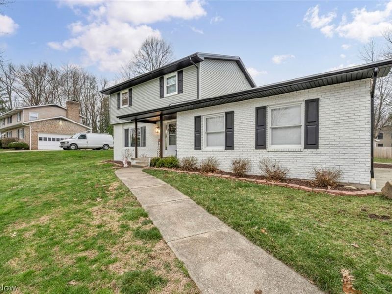 204 Circle Drive , Doylestown, OH 44230 Photo 3