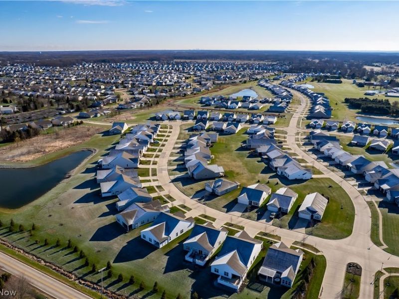 157 Kensington Way, Elyria, OH 44035 Photo 35