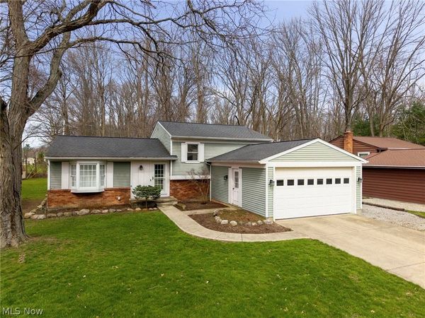 26772 Skyline Drive , Olmsted Twp, OH 44138