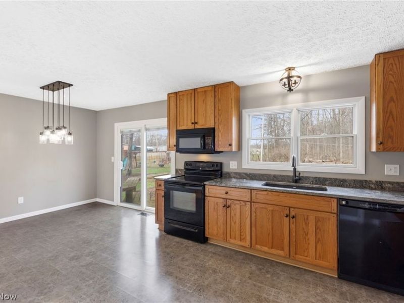 26772 Skyline Drive, Olmsted Township, OH 44138 Photo 13