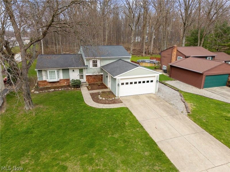 26772 Skyline Drive, Olmsted Township, OH 44138 Photo 2