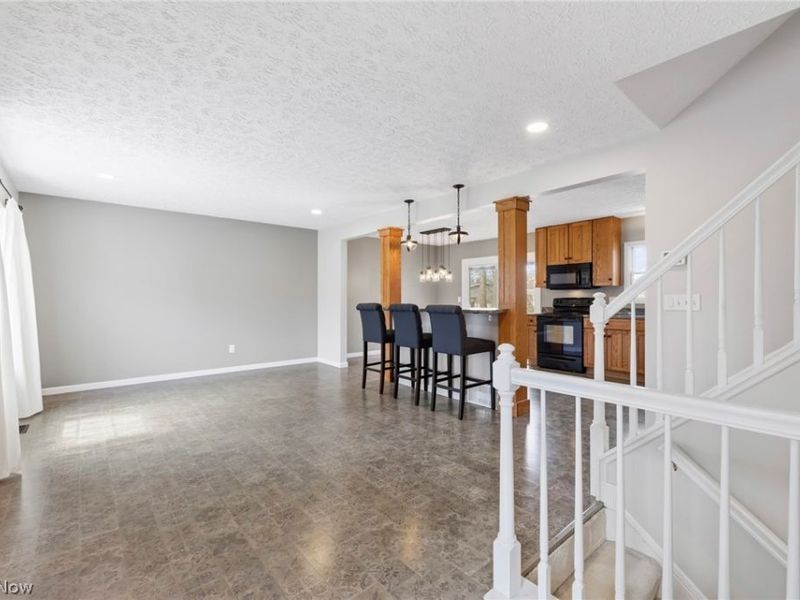 26772 Skyline Drive, Olmsted Township, OH 44138 Photo 5