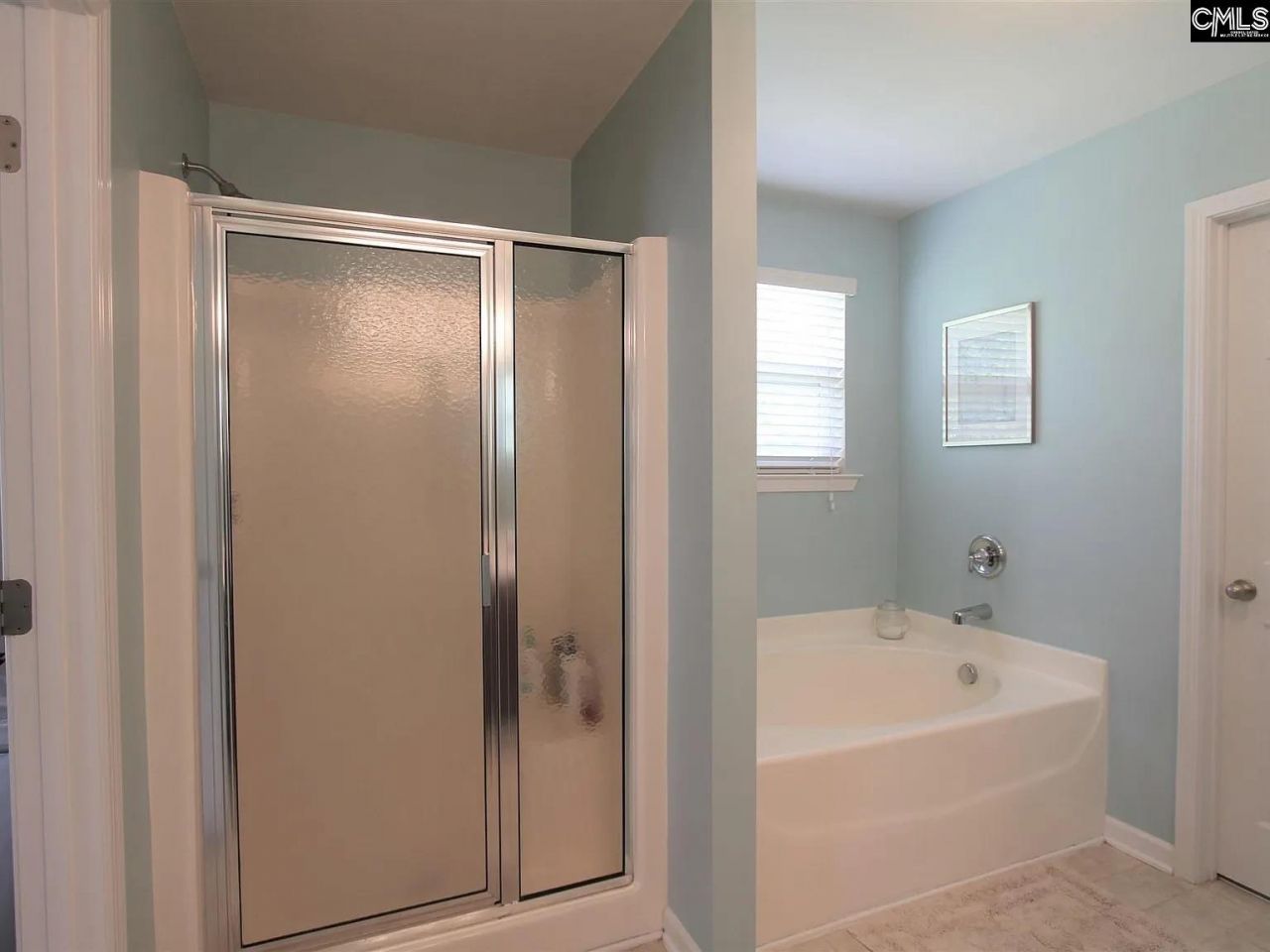 211 Hammock Drive Photo 14