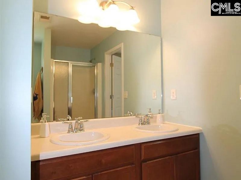 211 Hammock Drive Photo 16