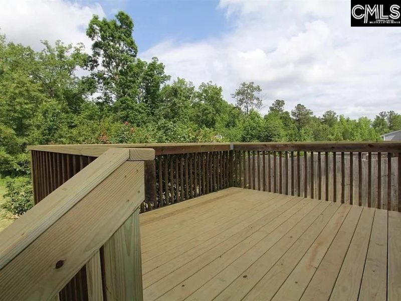 211 Hammock Drive Photo 17