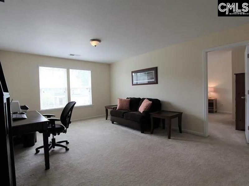 211 Hammock Drive Photo 8