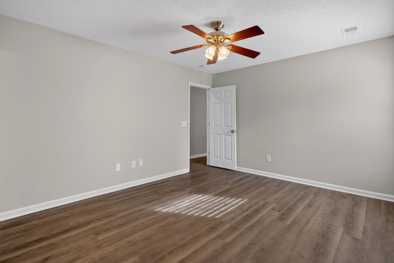 1009 Friartuck Trail Photo 14