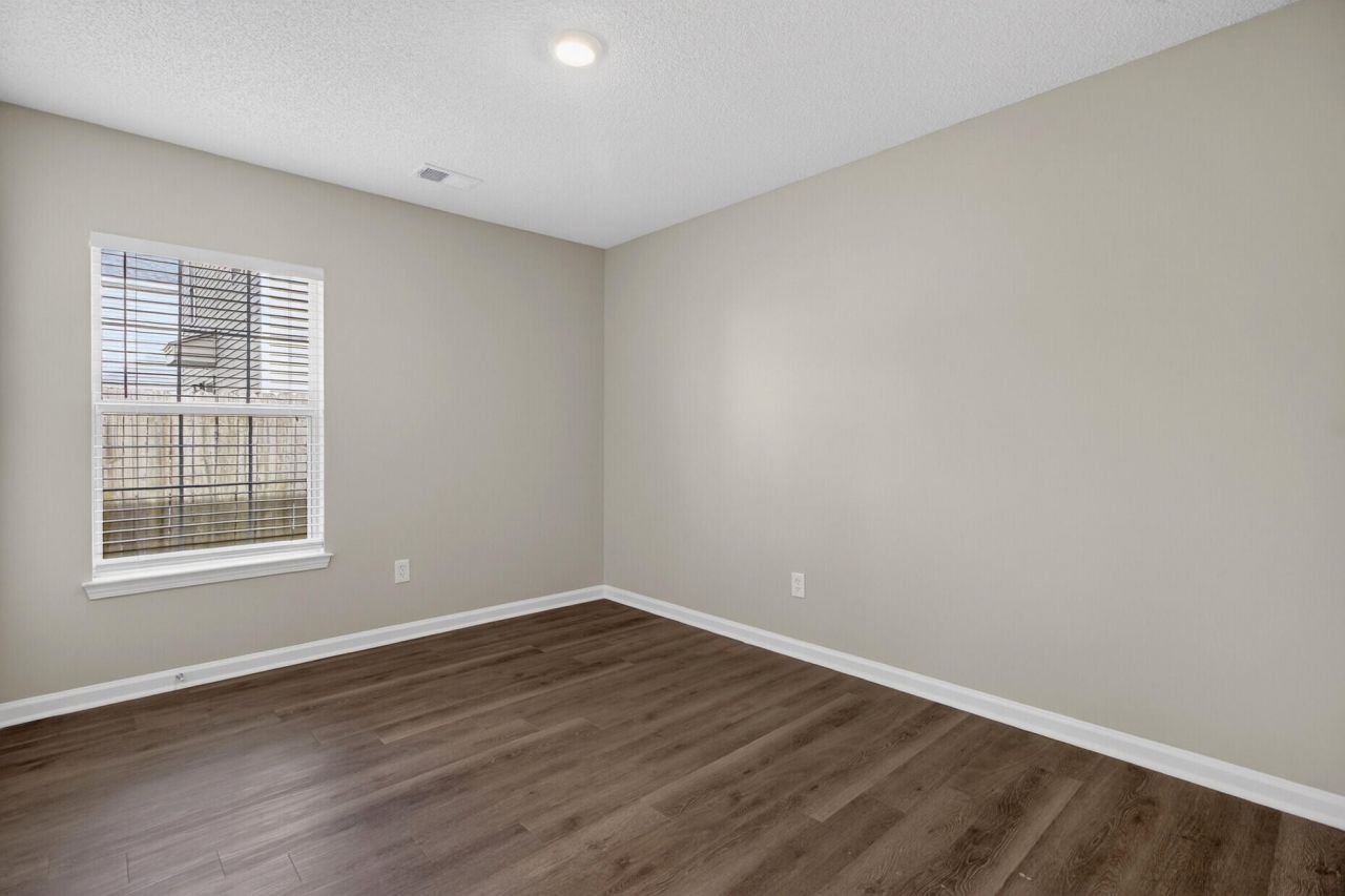 1009 Friartuck Trail Photo 17