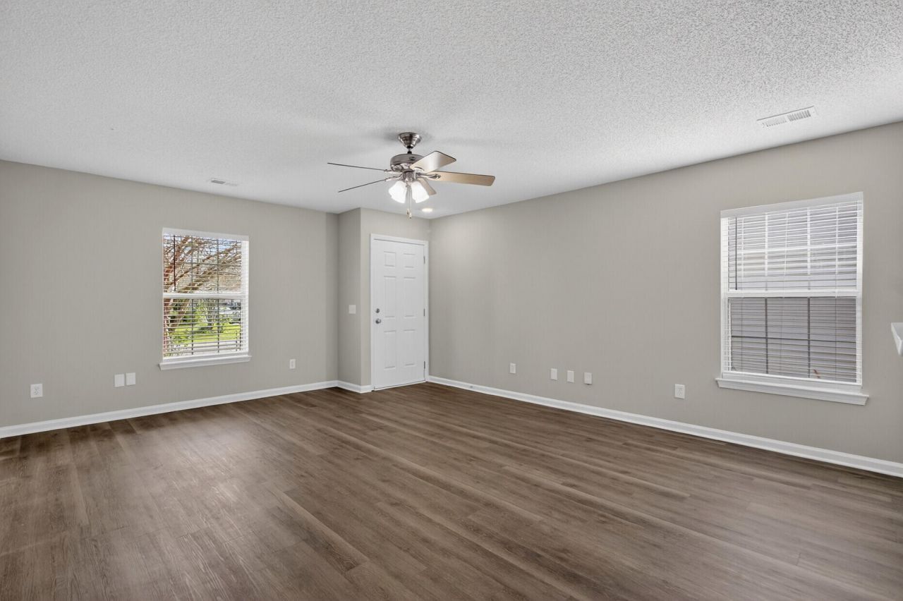 1009 Friartuck Trail Photo 7