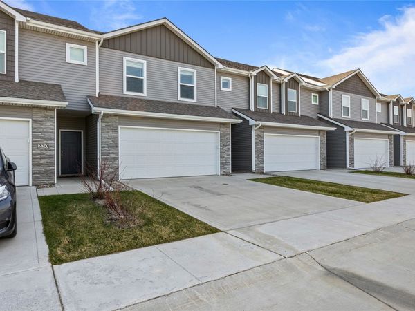 234 NE Meadow Lane , Ankeny, IA 50021