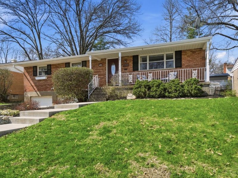 3263 Bellacre Court, Green Township, OH 45248 Photo 2