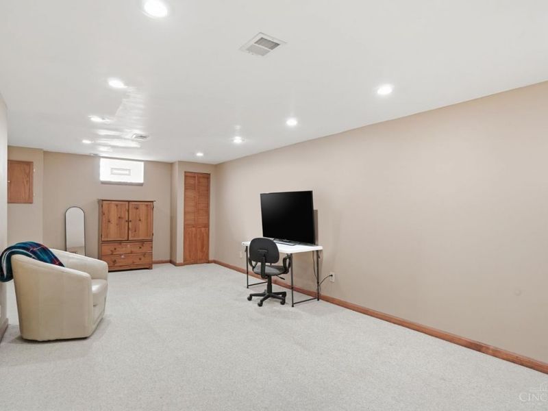 3263 Bellacre Court, Green Township, OH 45248 Photo 28